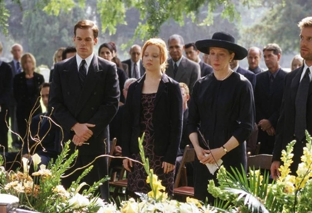    (Six Feet Under),   , (2001 – 2005)